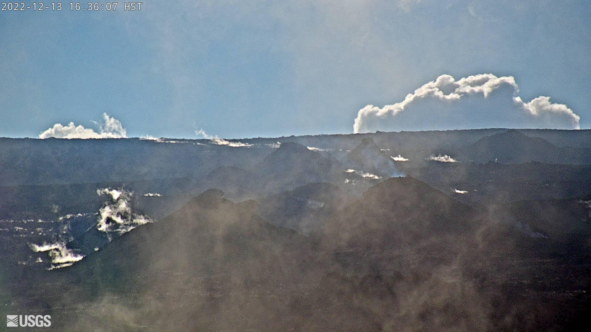 View of Mauna Loa fissure 3 from Mauna Kea